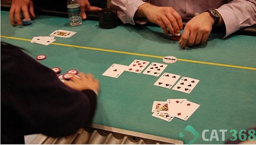 Cách chơi Poker Omaha
